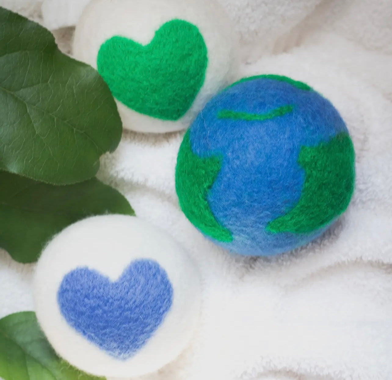 Friendsheep® Love Your Mama Eco Dryer Balls - Set of 3 (Earth Hearts)